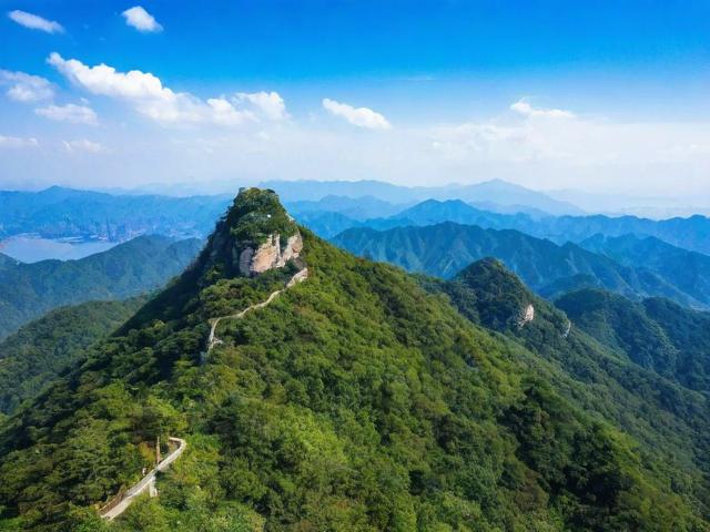 【各地名山介绍,各地名山在哪里】